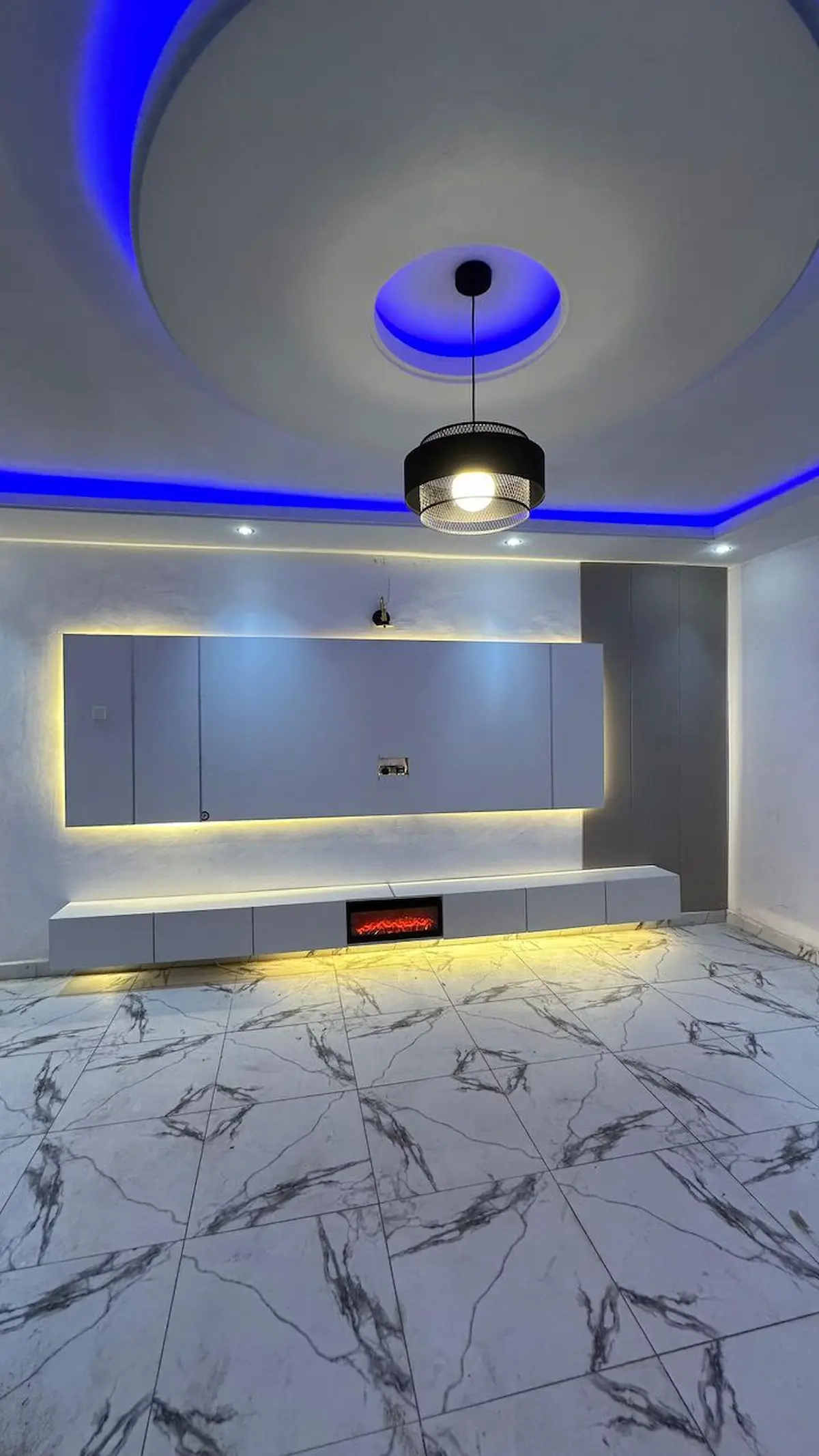 Modern luxury living room by Nap's Interior Decor